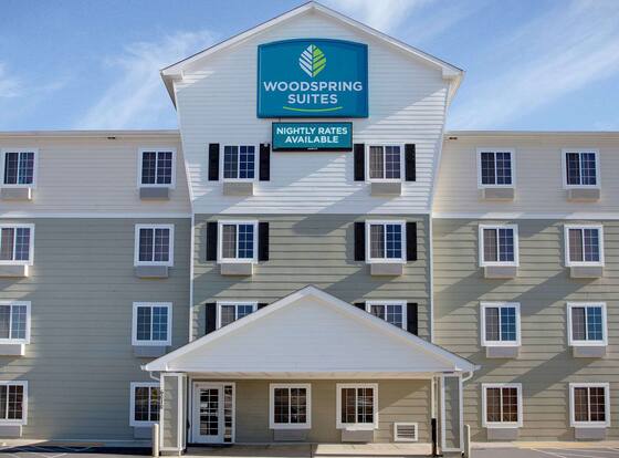 WoodSpring Suites Washington DC Andrews AFB is a family friendly hotel in Suitland, Maryland (MD)