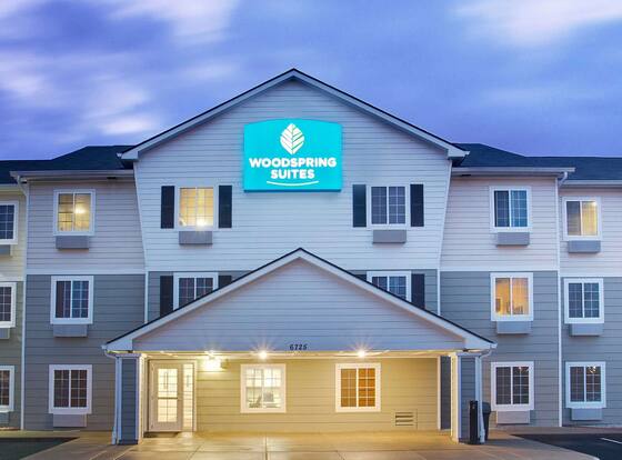 WoodSpring Suites Cincinnati Fairfield is a family friendly hotel in Fairfield, Ohio (OH)