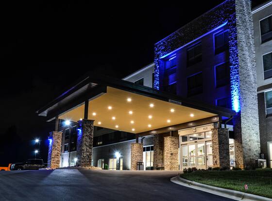Holiday Inn Express & Suites Charlotte NE - University Area by IHG is a family friendly hotel in Charlotte, North Carolina (NC)