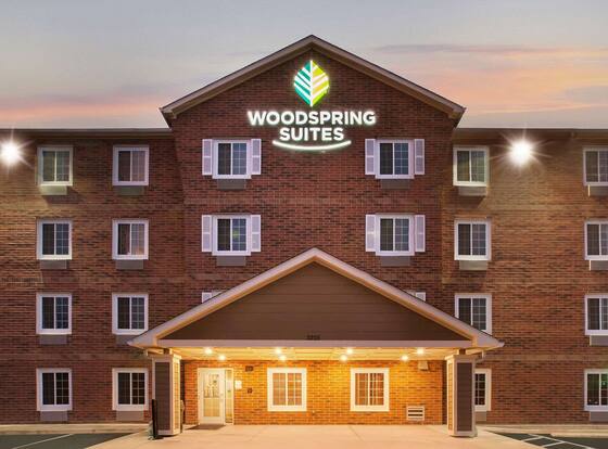 WoodSpring Suites Columbus Urbancrest is a family friendly hotel in Grove City, Ohio (OH)