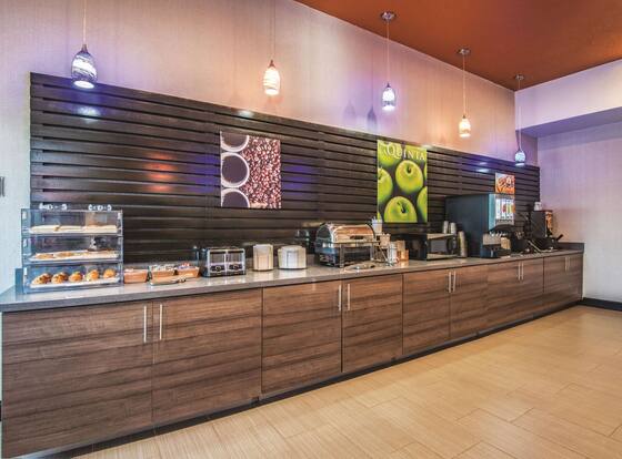 La Quinta Inn & Suites by Wyndham Guthrie is a family friendly hotel in Guthrie, Oklahoma (OK)