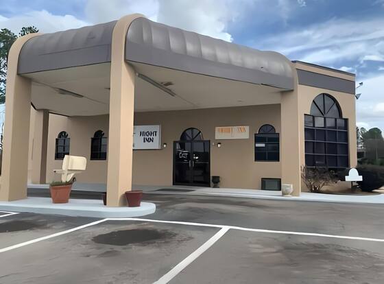 Night Inn is a family friendly hotel in Rowland, North Carolina (NC)