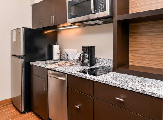 TownePlace Suites by Marriott Charleston-West Ashley is a family friendly hotel in Charleston, South Carolina (SC)