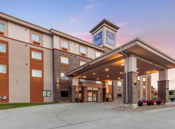 Sleep Inn & Suites Lincoln University Area is a family friendly hotel in Lincoln, Nebraska (NE)