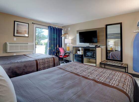 Yankee Clipper Inn, SureStay Collection by Best Western is a family friendly hotel in North Conway, New Hampshire (NH)