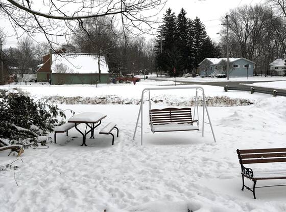 In Town Inn is a family friendly hotel in Standish, Michigan (MI)