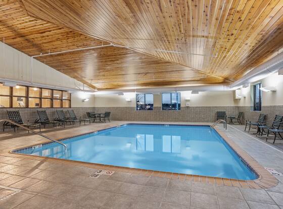 La Quinta Inn & Suites by Wyndham Norwich-Plainfield-Casino is a family friendly hotel in Plainfield Village, Connecticut (CT)