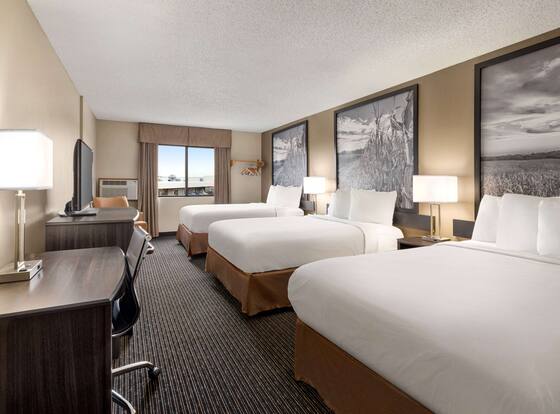Super 8 by Wyndham Lincoln North is a family friendly hotel in Lincoln, Nebraska (NE)