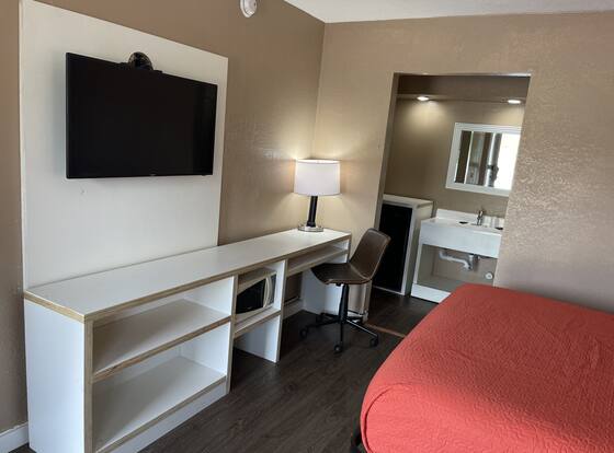 Hotel Eastin Riverwalk is a family friendly hotel in Atchison, Kansas (KS)