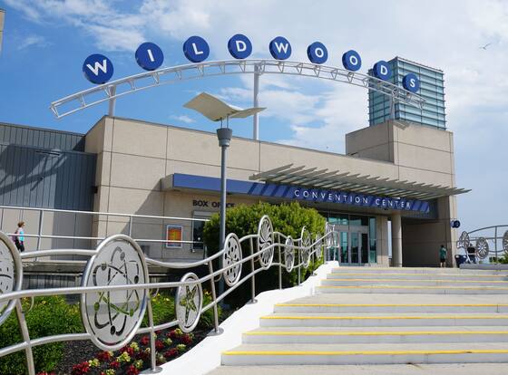 Sunset Beach Hotel is a family friendly hotel in Wildwood, New Jersey (NJ)