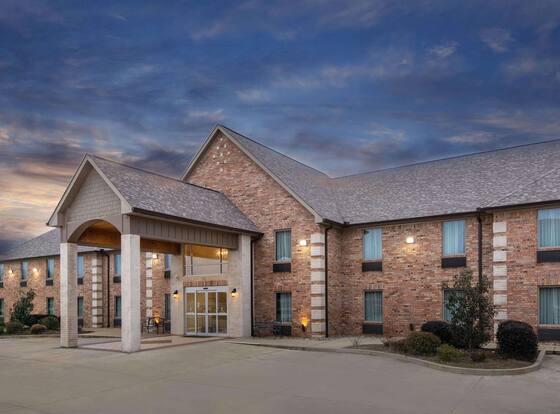 Days Inn & Suites by Wyndham Florence/Jackson Area is a family friendly hotel in Florence, Mississippi (MS)