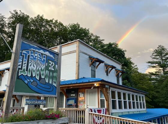 Inn 32 is a family friendly hotel in North Woodstock, New Hampshire (NH)