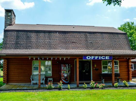 Motel 6 Shartlesville, PA is a family friendly hotel in Shartlesville, Pennsylvania (PA)
