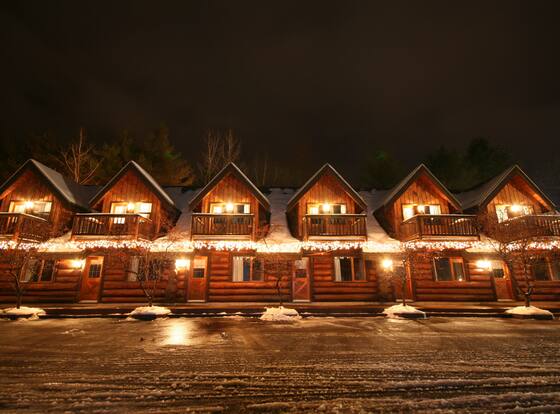 Nootka Lodge is a family friendly hotel in Woodsville, New Hampshire (NH)