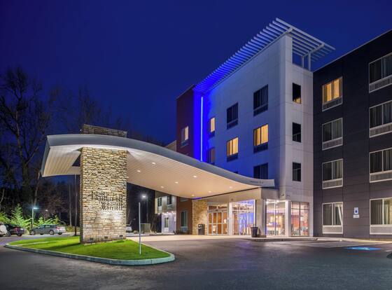 Fairfield Inn & Suites by Marriott Eugene East/Springfield is a family friendly hotel in Eugene, Oregon (OR)