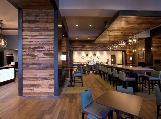 Hampton Inn & Suites Downtown St. Paul is a family friendly hotel in St. Paul, Minnesota (MN)