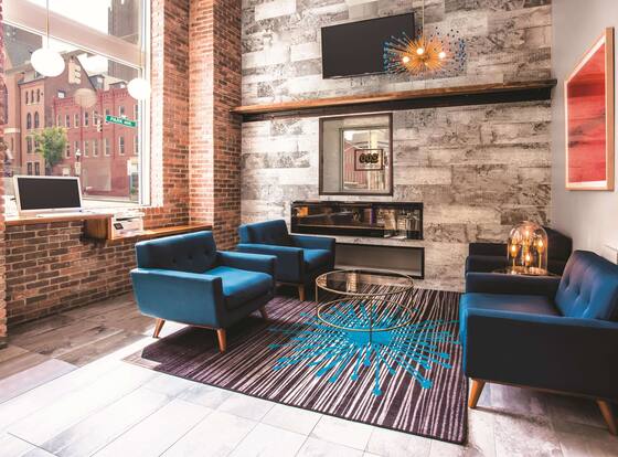 La Quinta Inn & Suites by Wyndham Baltimore Downtown is a family friendly hotel in Baltimore, Maryland (MD)