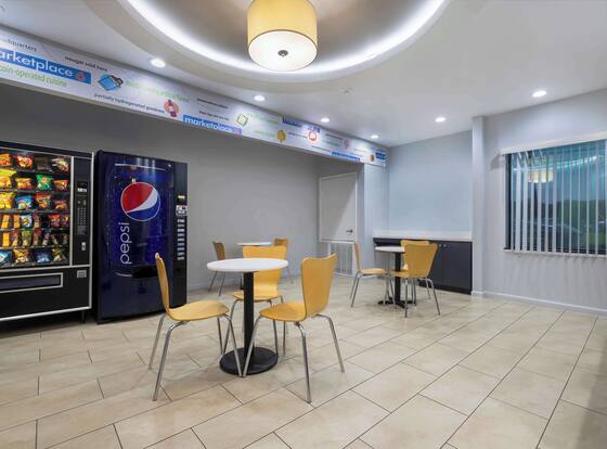 Motel 6 Texas City, TX - I-45 South is a family friendly hotel in Texas City, Texas (TX)