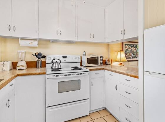 Honokowai Palms #a-7 1 Bedroom Condo by RedAwning is a family friendly hotel in Lahaina, Hawaii (HI)