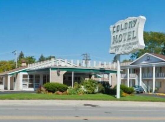 Colony Motel is a family friendly hotel in Brookfield, Illinois (IL)