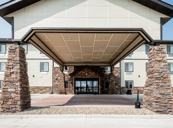 Black Gold Suites Stanley is a family friendly hotel in Stanley, North Dakota (ND)