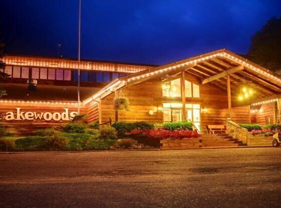 Lakewoods Resort & Lodge is a family friendly hotel in Cable, Wisconsin (WI)