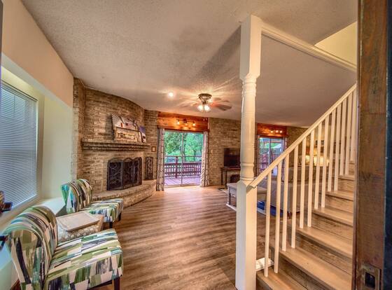 Texas River Haus LD1683 is a family friendly hotel in New Braunfels, Texas (TX)