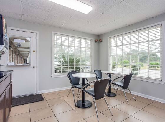Motel 6 Walterboro, SC is a family friendly hotel in Walterboro, South Carolina (SC)