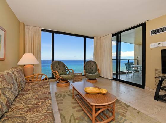 Mahana Resort #906 1 Bedroom Condo by RedAwning is a family friendly hotel in Lahaina, Hawaii (HI)
