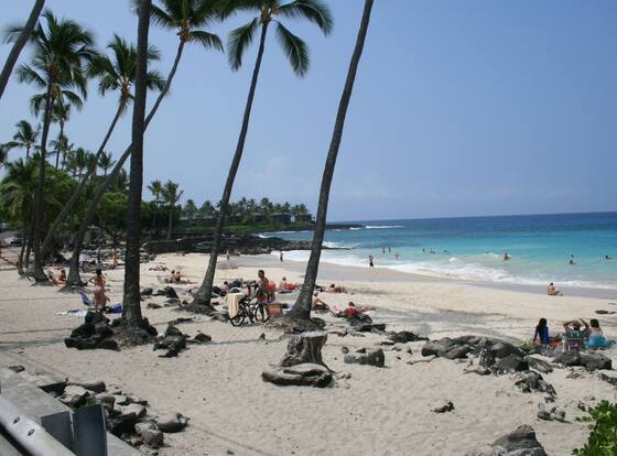 Kona Bali Kai 223 - Oceanfront 2 Bedroom Condo by RedAwning is a family friendly hotel in Kahaluu-Keauhou, Hawaii (HI)