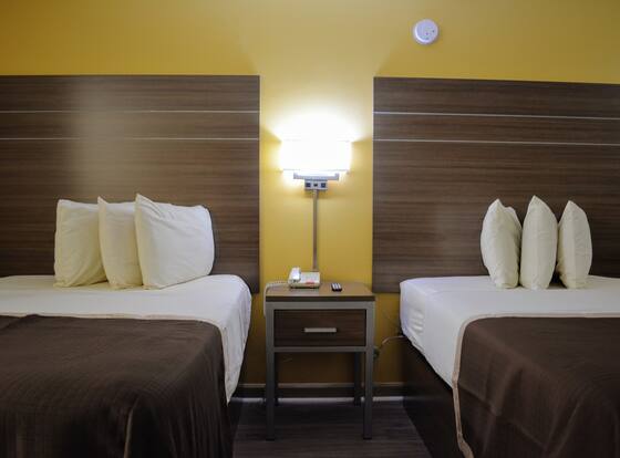 Southern Inn Lumberton is a family friendly hotel in Lumberton, North Carolina (NC)