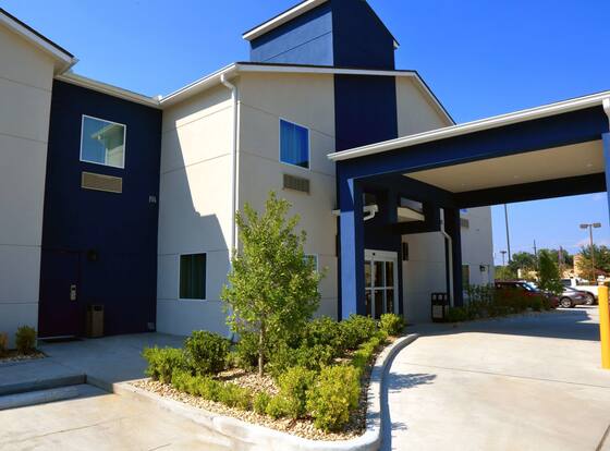 Americas Best Value Inn & Suites Prairieville is a family friendly hotel in Prairieville, Louisiana (LA)
